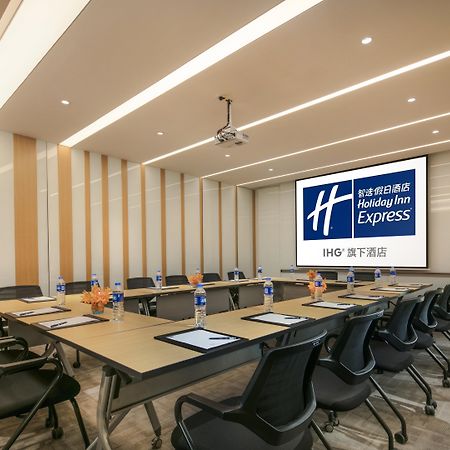 Holiday Inn Express Nantong Textile City By Ihg Buitenkant foto
